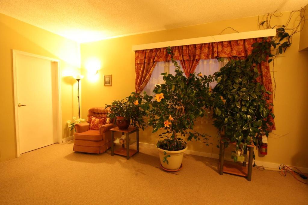Villa Maria Country Inn Acheson ภายนอก รูปภาพ