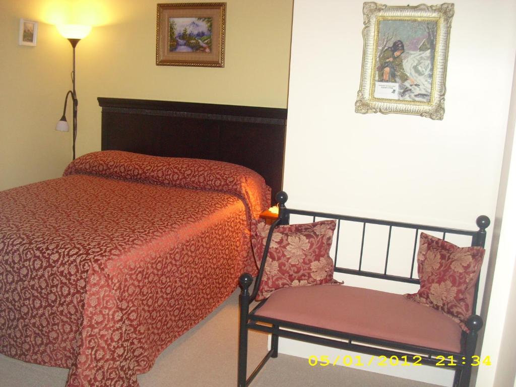 Villa Maria Country Inn Acheson ห้อง รูปภาพ