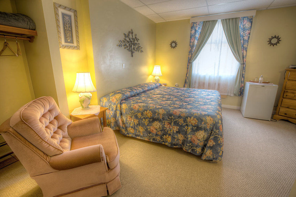 Villa Maria Country Inn Acheson ภายนอก รูปภาพ