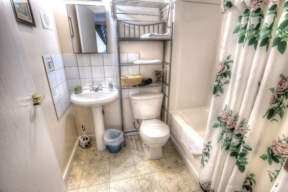 Villa Maria Country Inn Acheson ภายนอก รูปภาพ